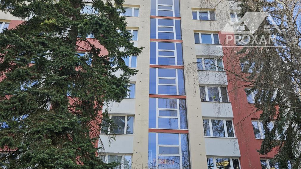 Nadštandardný 2-izbový byt s loggiou – Tulská ulica, Banská Bystrica