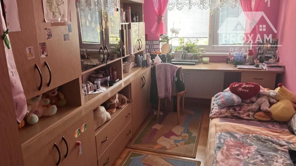 Na predaj 4-izbový byt v Starej Turej