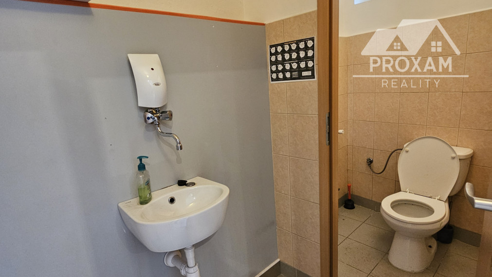 Prenájom obchodných priestoriv v centre Lučenca