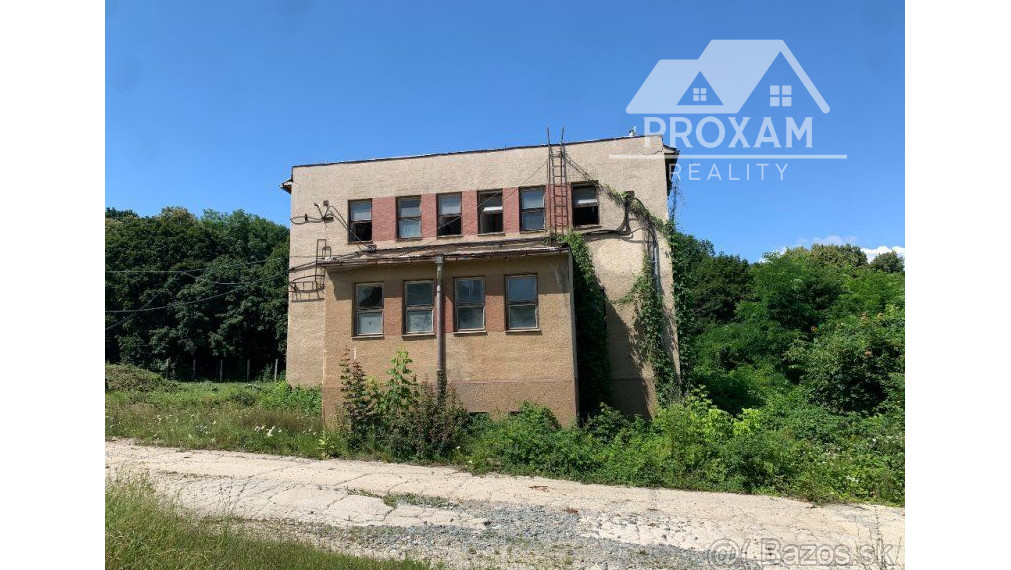 Trojpodlažná budova na podnikanie