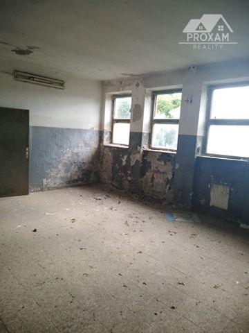 Trojpodlažná budova na podnikanie