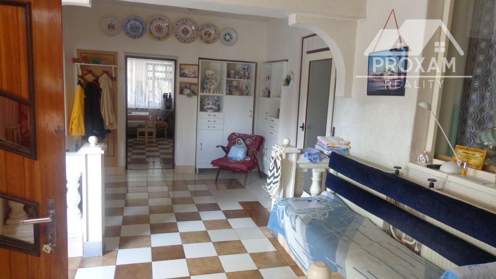 Znížená cena. Predaj  rod. domu a komplex budov v Lučenci časť Opatová