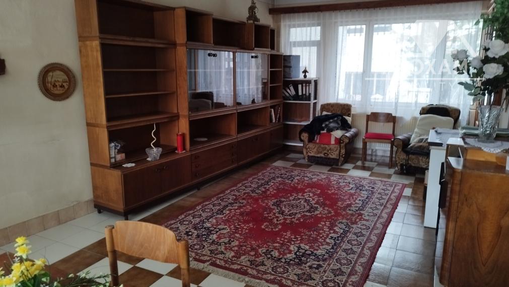 Znížená cena. Predaj  rod. domu a komplex budov v Lučenci časť Opatová