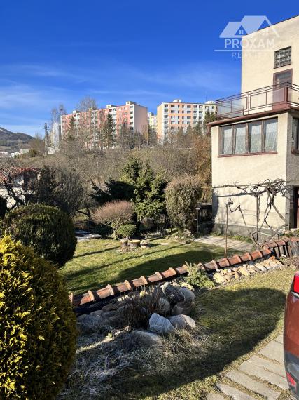 Exkluzívne ponúkame  na predaj RD na bývanie alebo podnikanie v BB, časť Rudlová