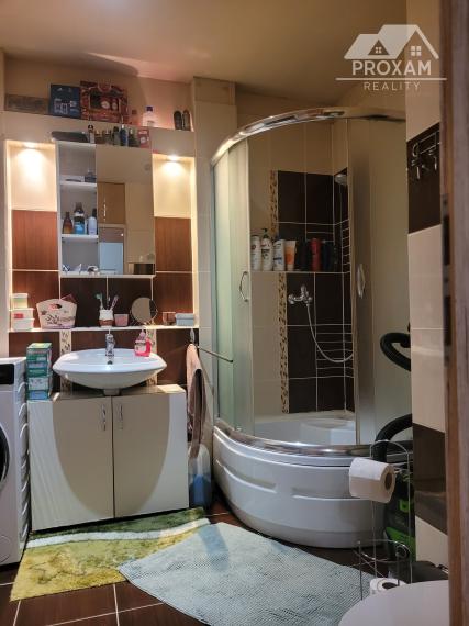 Ponúkame na predaj pekný 2 izb. byt v Lučenci Rúbanisko II