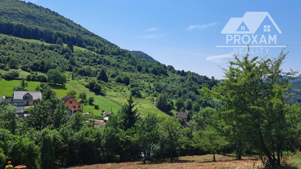 Iba u nás, ponúkame na predaj slnečný pozemok  okres Prievidza