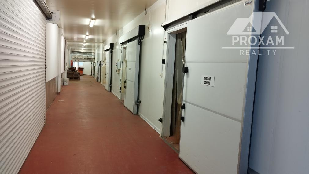 PROXAM reality ponúkame na predaj alebo prenájom komerčný objekt -  vhodný na mäso výrobu, rozrábku mäsa, chladenie, mrazenie, skladové priestory a priľahlý veľký pozemok.