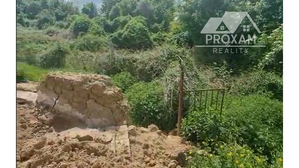 Na predaj pozemok vhodný na výstavbu domu, chaty, rekreačné účely.