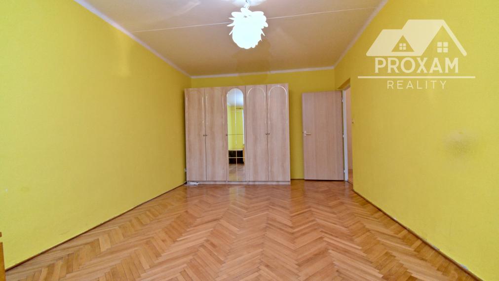 Na predaj priame centrum priestranný  2izb byt s loggiou