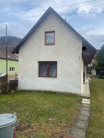 Na predaj trojizbový dom