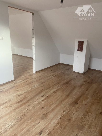 Na predaj trojizbový dom