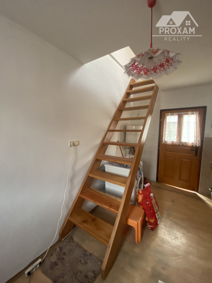 Na predaj trojizbový dom