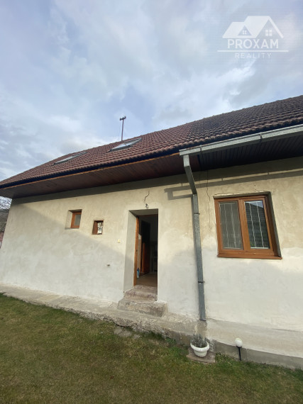 Na predaj trojizbový dom