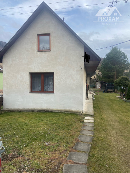 Na predaj trojizbový dom