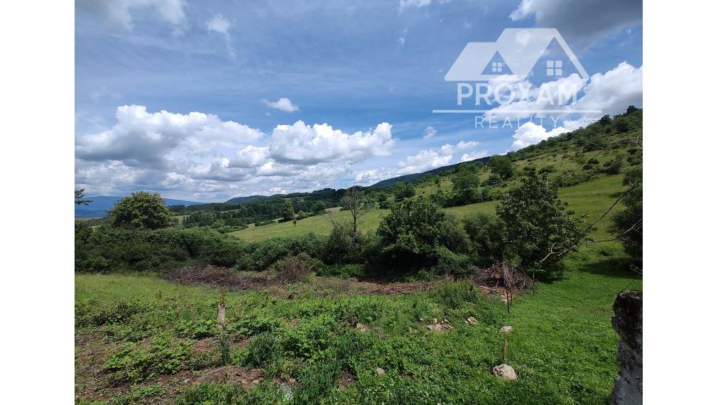 Na predaj stavebné pozemky. Výrazne znížená cena za jeden.