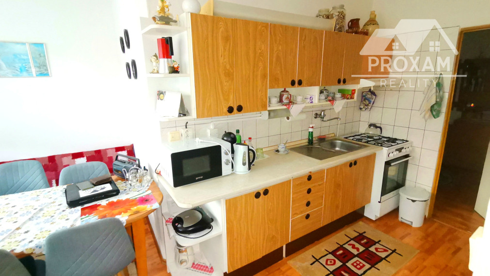 Predaj,3izb.byt s dvoma balkonmi + garáž v obci Cinobana