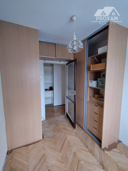 VÝHODNÁ PONUKA !!! Ponúkame na predaj štvorizbový byt