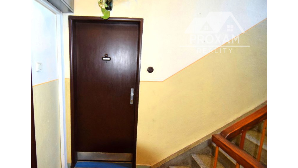 Na predaj dvojizbový byt s balkónom. + garáž