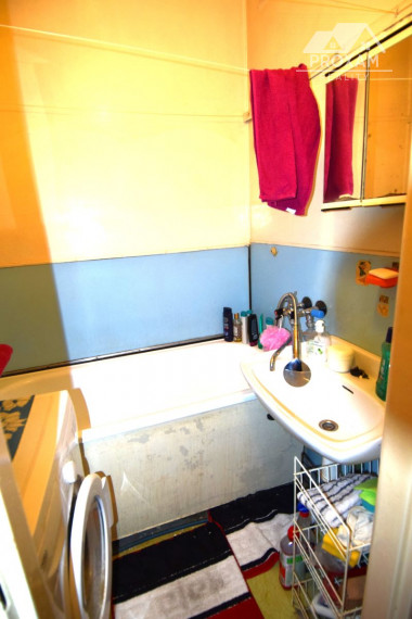 Na predaj dvojizbový byt s balkónom. + garáž