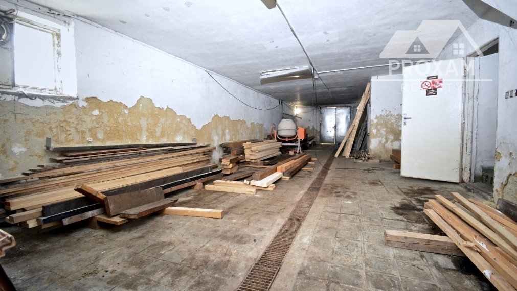 predaj polyfunkčnej budovy.