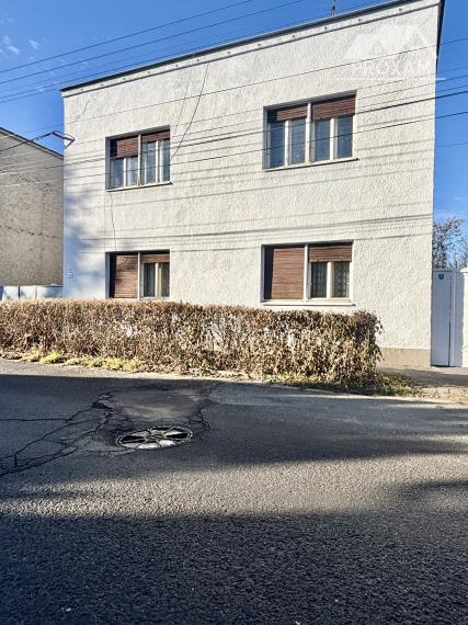 Blízko centra mesta na predaj rodinný dom