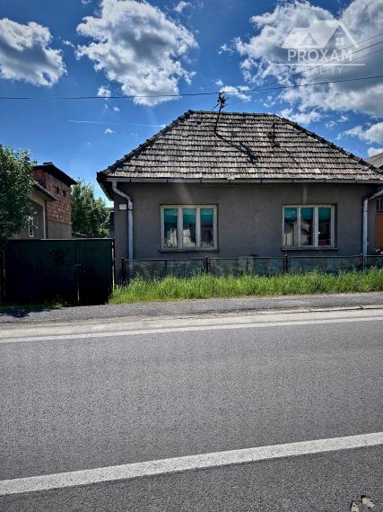 Na predaj rodinný dom s projektom na rekonštrukciu v Mýtnej