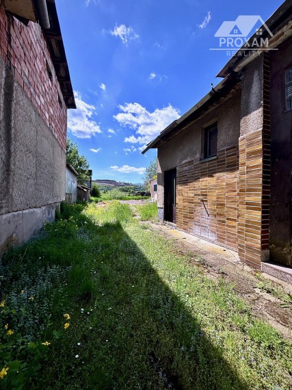 Na predaj rodinný dom s projektom na rekonštrukciu v Mýtnej