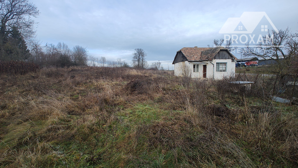 Na predaj rozsiahly pozemok na výstavbu rodinného domu
