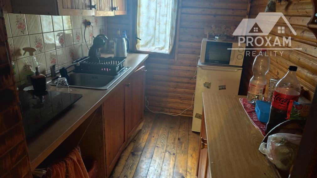 Ponúkame na predaj peknú rekreačnú chatu v blízkosti Hotel Zerrenpach Látky