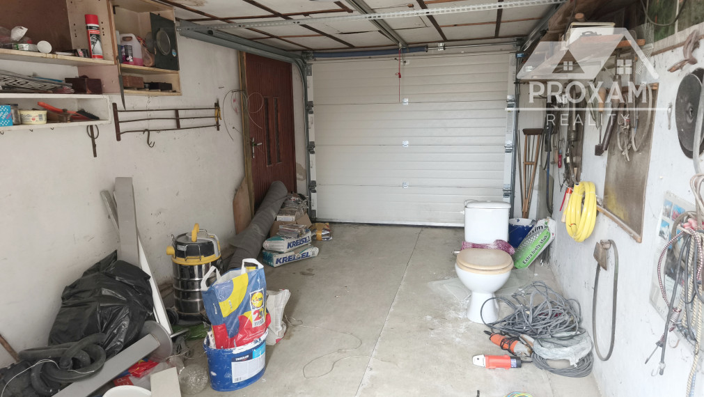 Na predaj rodinný dom, prístavba, garáž pri parku v Lučenci