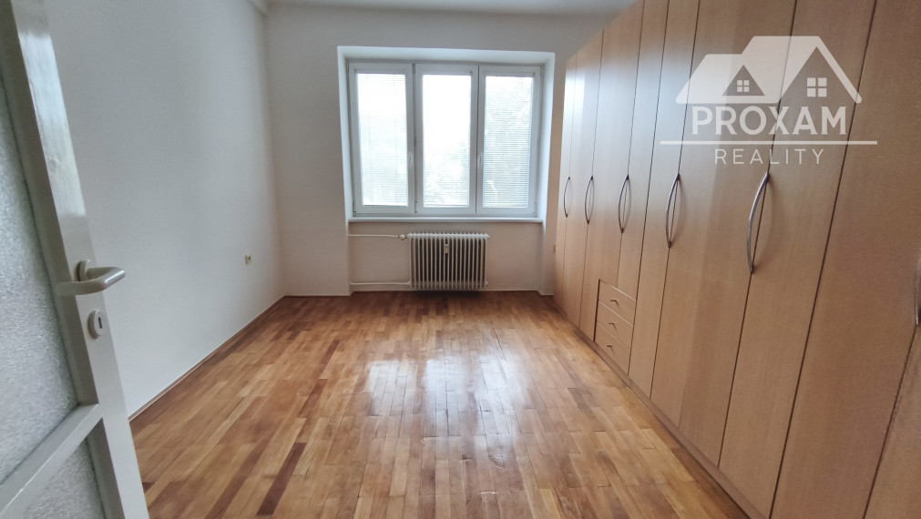 Trojizbový byt v blízkom centre