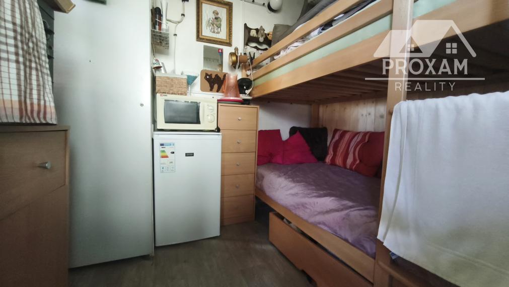 Rekreačná CHATKA v záhradkárskej oblasti nad kúpaliskom