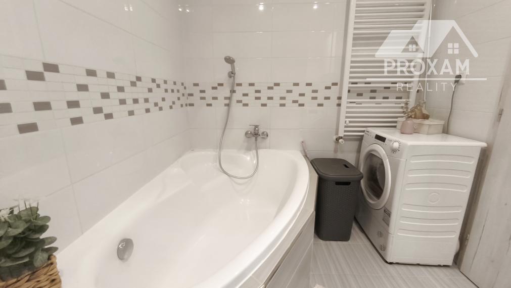 Veľkometrážny 4-izbový byt s dvomi balkónmi a vlastným kúrením