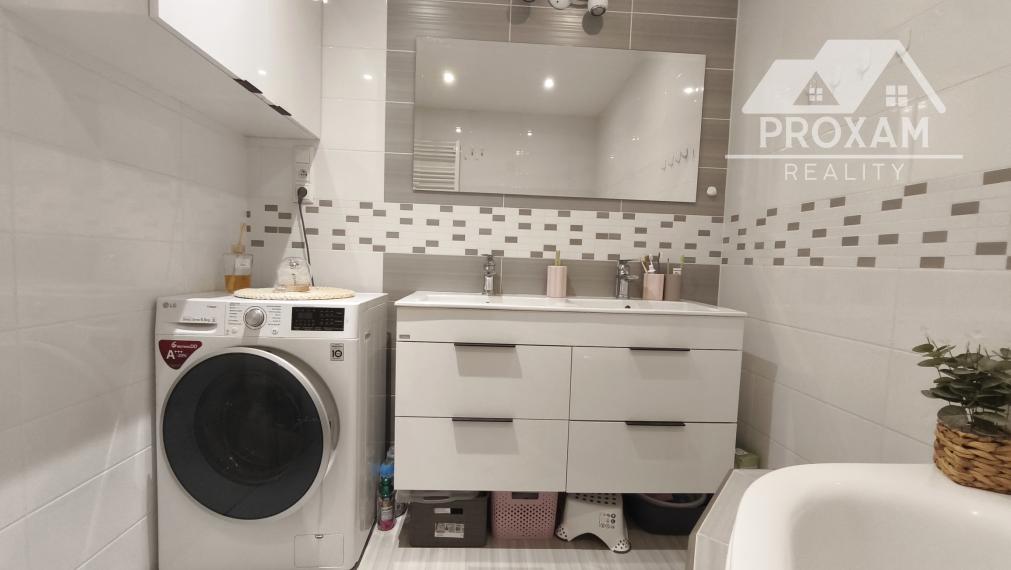 Veľkometrážny 4-izbový byt s dvomi balkónmi a vlastným kúrením