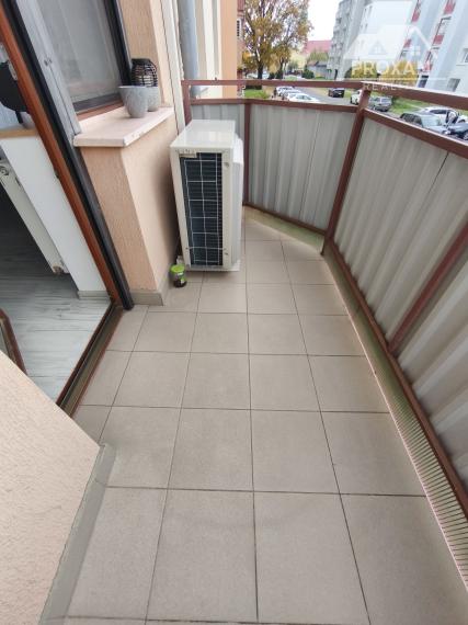 Veľkometrážny 4-izbový byt s dvomi balkónmi a vlastným kúrením