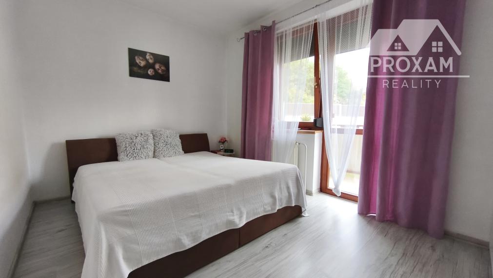 Veľkometrážny 4-izbový byt s dvomi balkónmi a vlastným kúrením