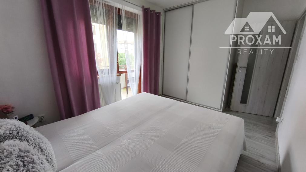 Veľkometrážny 4-izbový byt s dvomi balkónmi a vlastným kúrením