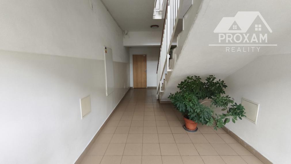 Veľkometrážny 4-izbový byt s dvomi balkónmi a vlastným kúrením