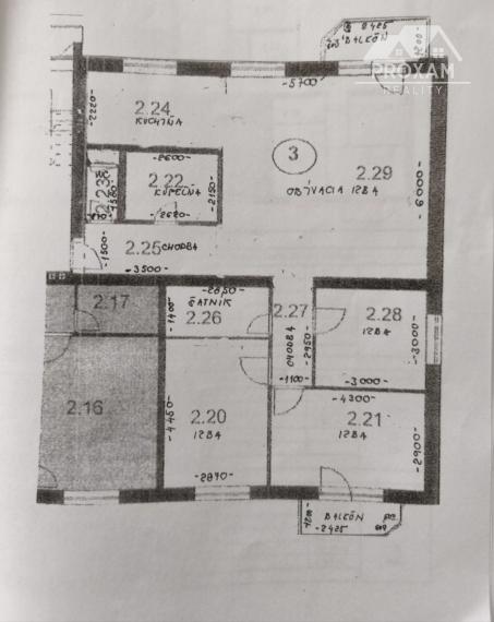 Veľkometrážny 4-izbový byt s dvomi balkónmi a vlastným kúrením