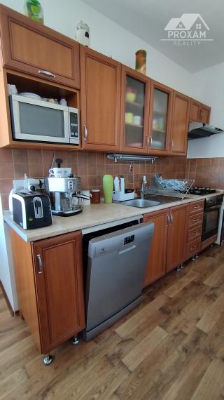 PREDAJ ZARIADENÝ 3 IZB. BYT S LOGGIOU