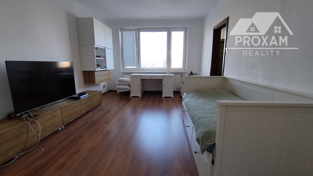 PREDAJ ZARIADENÝ 3 IZB. BYT S LOGGIOU