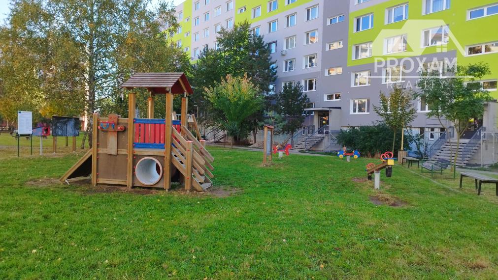 PREDAJ ZARIADENÝ 3 IZB. BYT S LOGGIOU