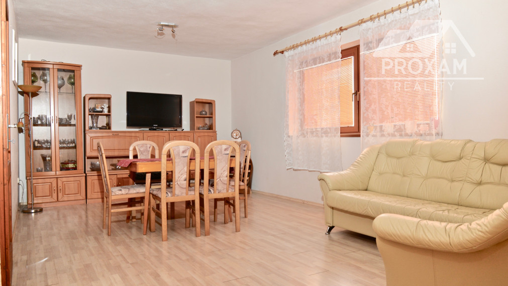 Na predaj dva rodinné domy s rozsiahlym pozemkom