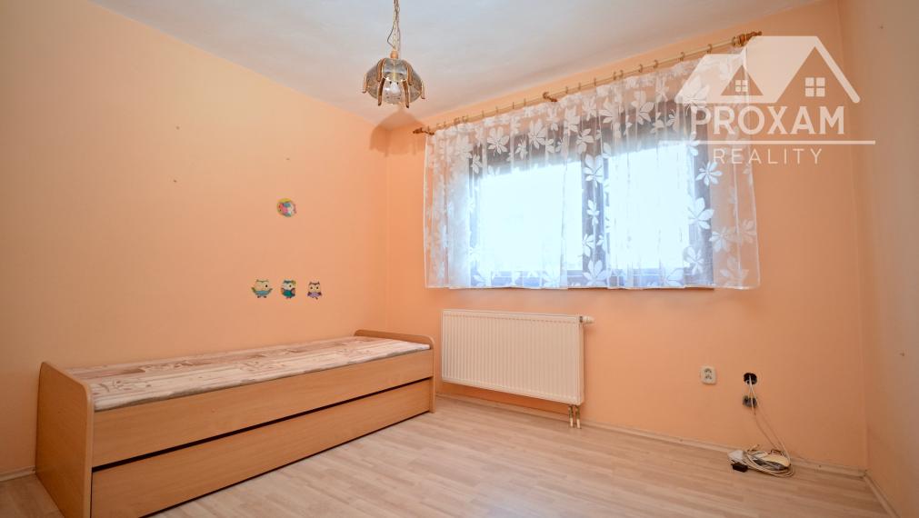 Na predaj dva rodinné domy s rozsiahlym pozemkom