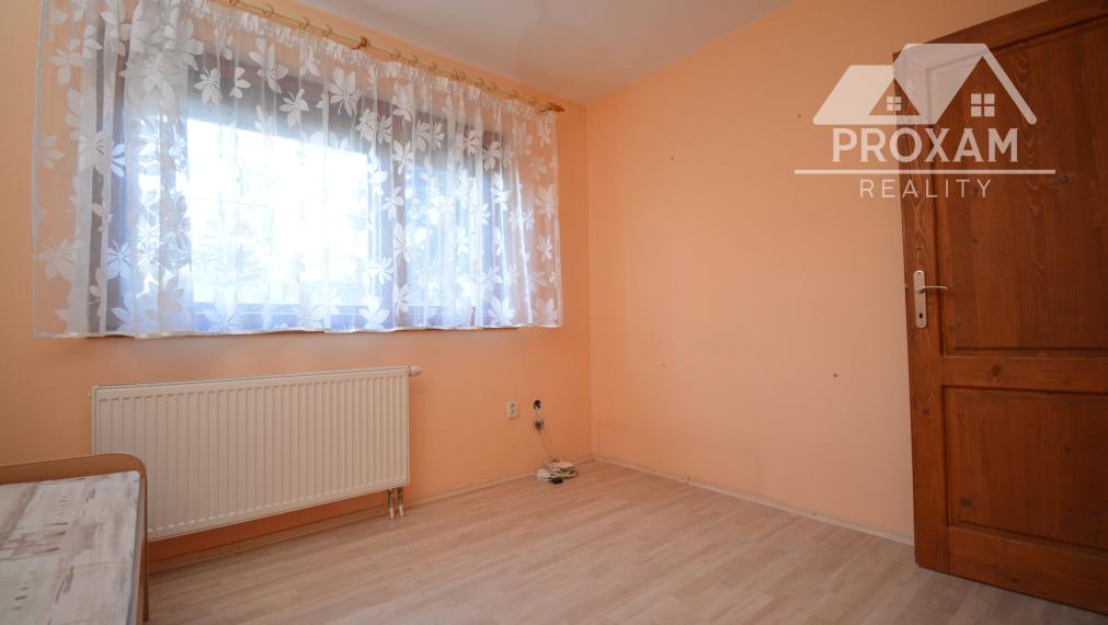 Na predaj dva rodinné domy s rozsiahlym pozemkom