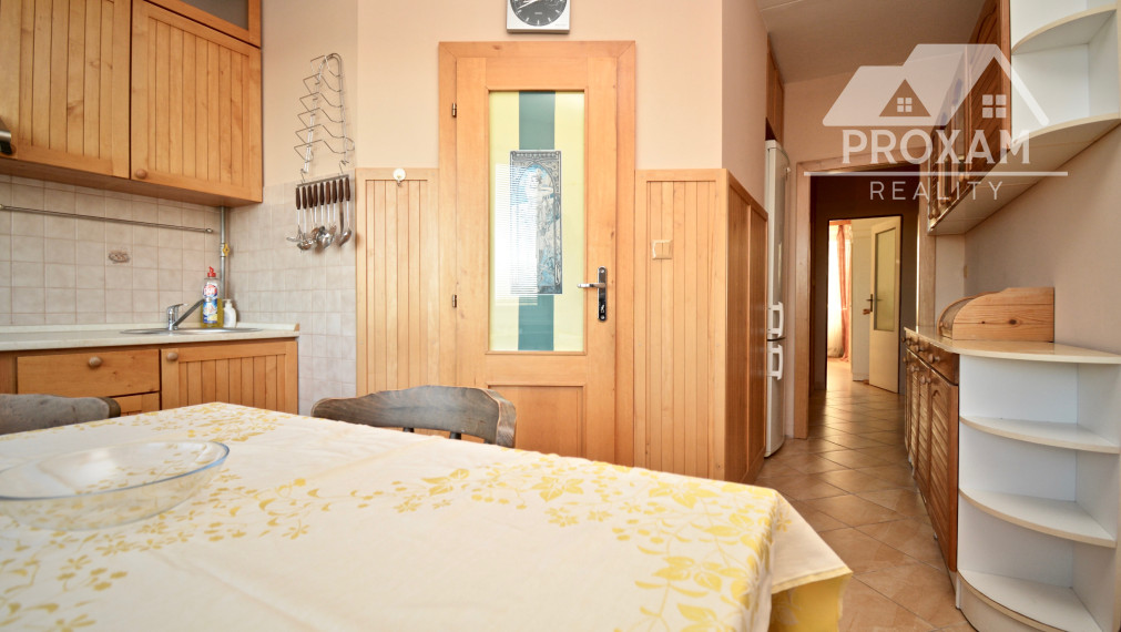 Predaj 3-izbového bytu v Lučenci, čiastočná rekonštrukcia, balkón,