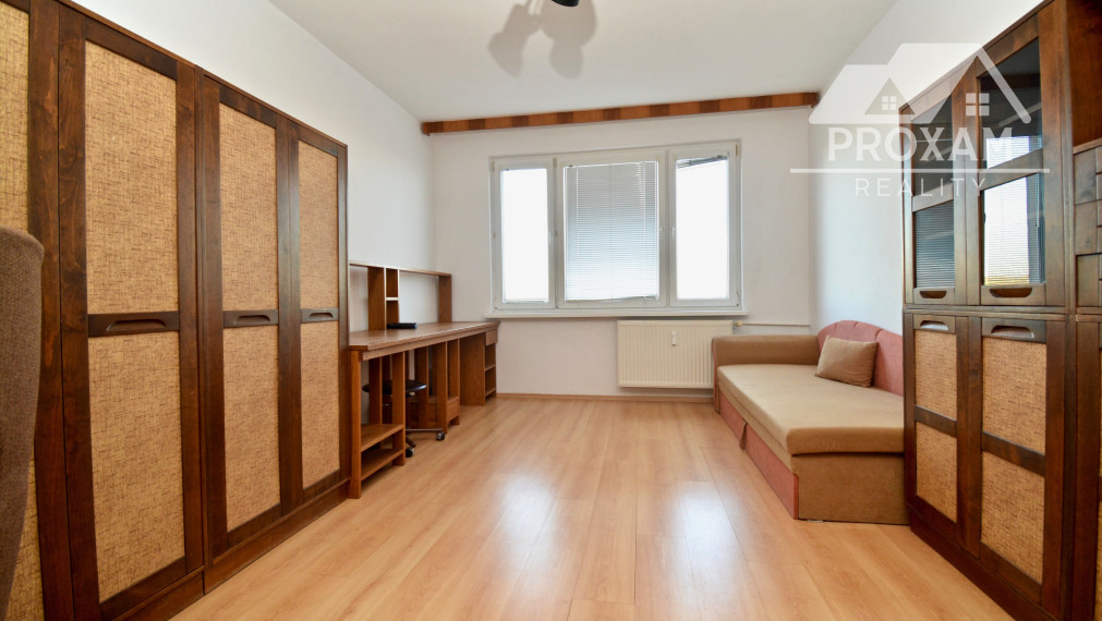 Predaj 3-izbového bytu v Lučenci, čiastočná rekonštrukcia, balkón,