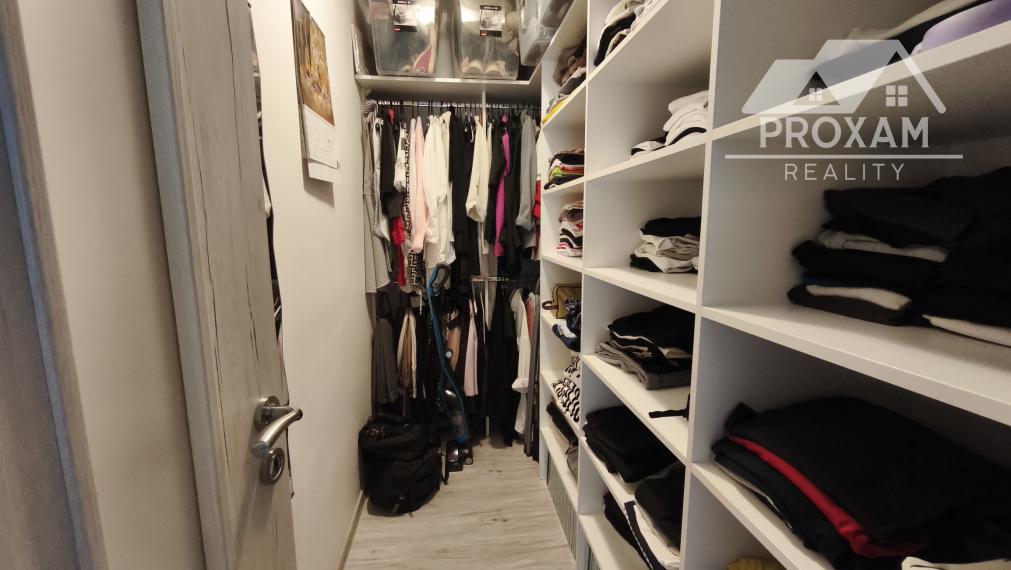 Jedinečný 4- izbový byt s výmerou 100 m2 - len jeden taký v Lučenci