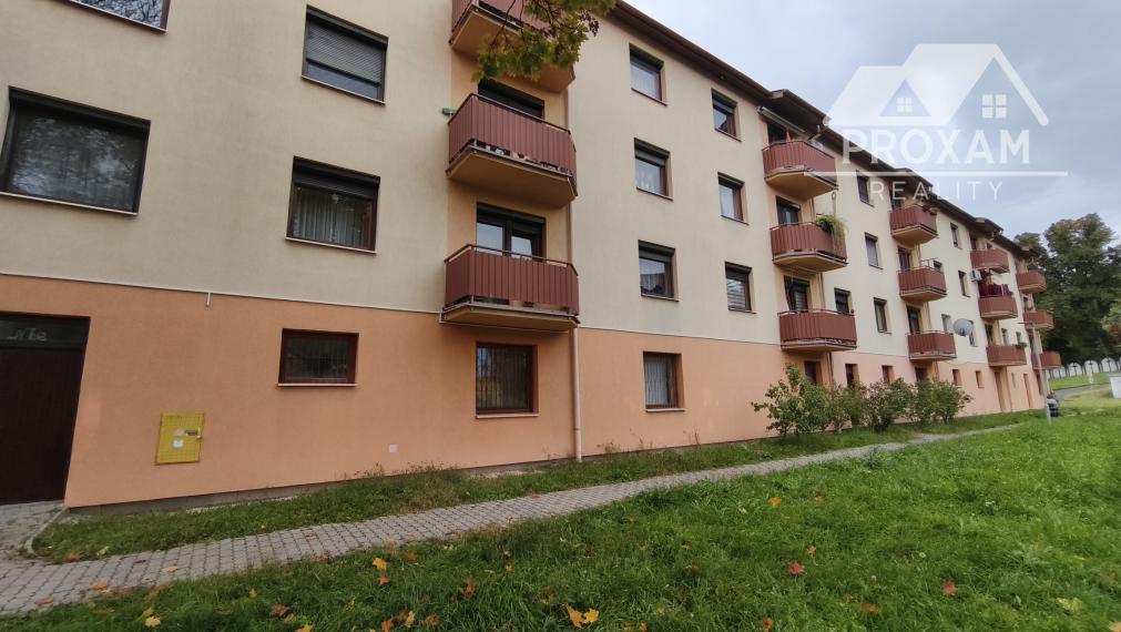 Jedinečný 4- izbový byt s výmerou 100 m2 - len jeden taký v Lučenci