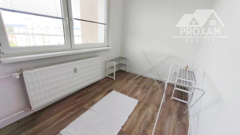 Trojizbový byt po rekonštrukcii!